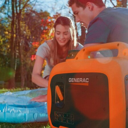 Generac Portable Generator, 2,500 W Rated, 3,300 W Surge, Recoil Start, 120V AC, 20.8 A 7153